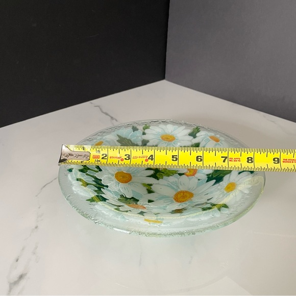 8.5" Daisy Bowl by Peggy Karr - Picture 2 of 8